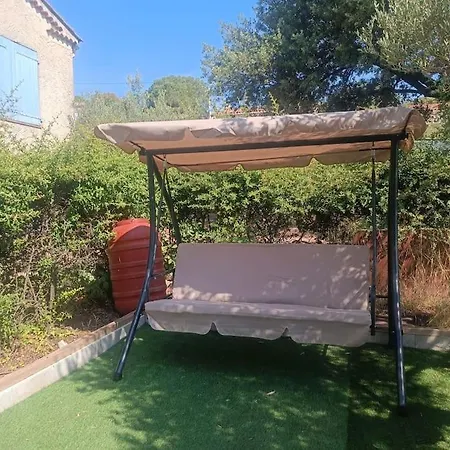 Maison Occupee Willa